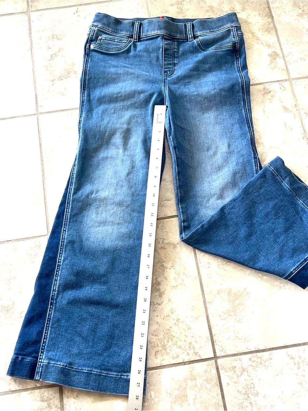 Spanx Jeans Womens Large Flare 32x28 Blue #20790Q Retro 70’s inset flare details - Picture 8 of 9